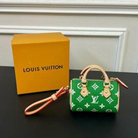 Picture of LV Keyring _SKULVkeyringlyh3712042